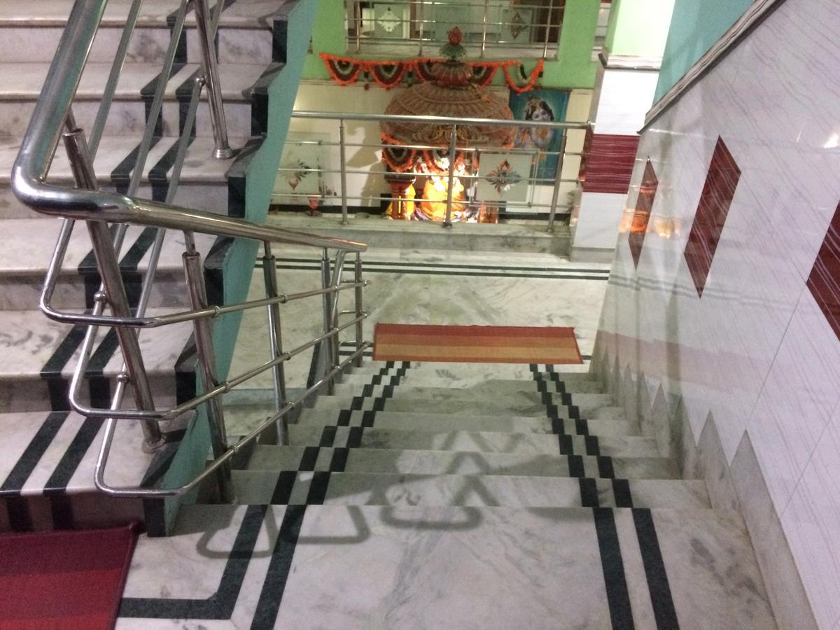Oyo 16064 Tirupati Lodge Siliguri Exterior photo
