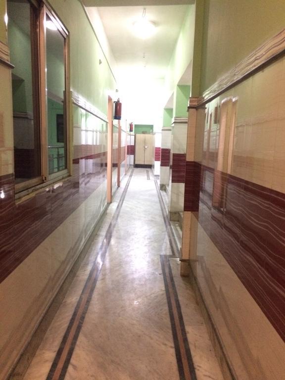 Oyo 16064 Tirupati Lodge Siliguri Exterior photo