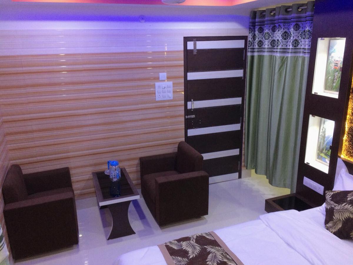 Oyo 16064 Tirupati Lodge Siliguri Exterior photo